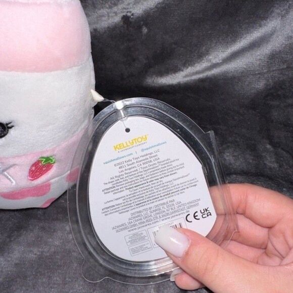 Squishmallows Amelie Strawberry Milk / Cow Print - Picture 3 of 5